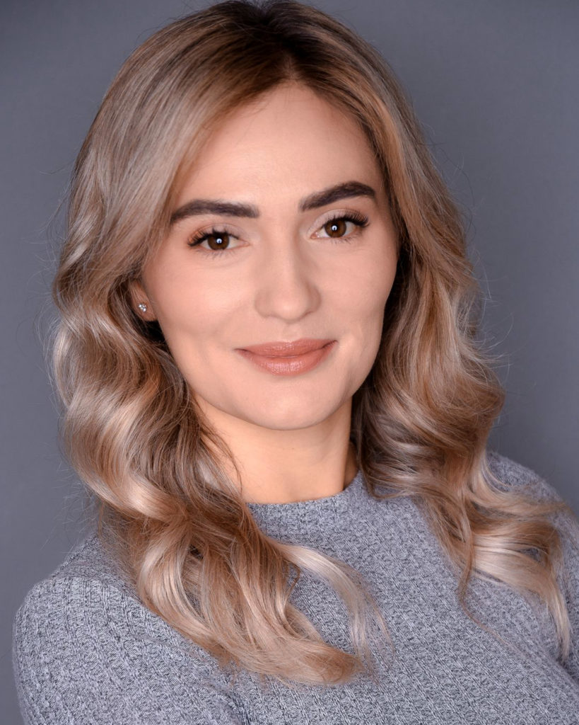 Diana Dande Headshot