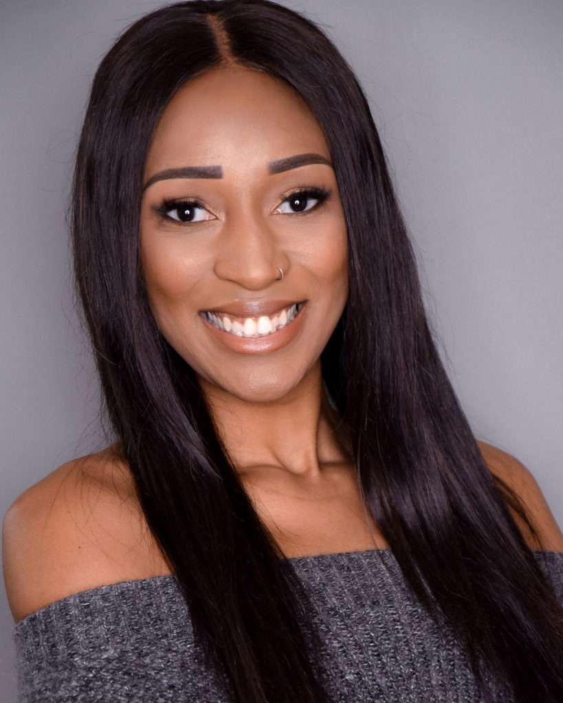 Halle Davis Headshot
