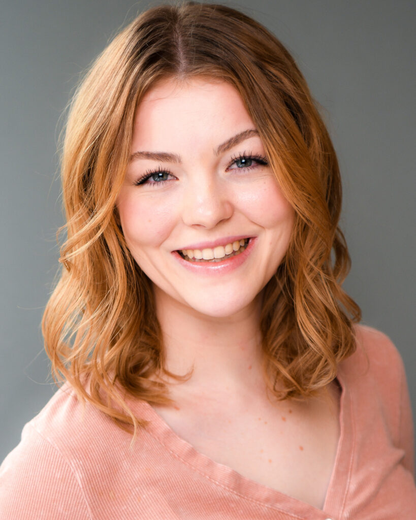 Leah Clawson Headshot
